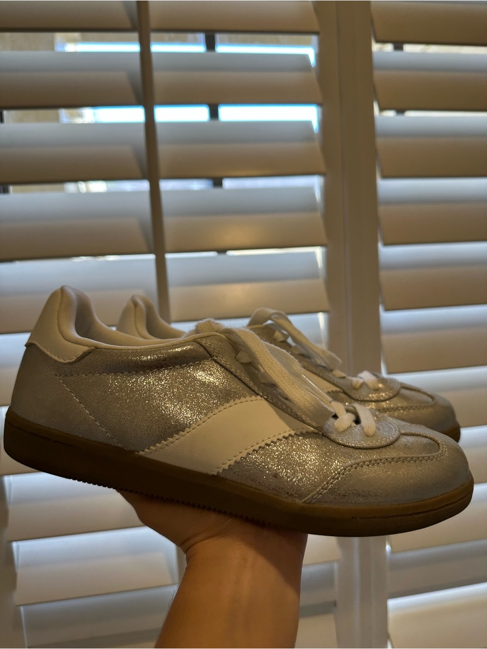 Women’s Metallic Silver Casual Sneakers - size 7- Universal Thread by Target
